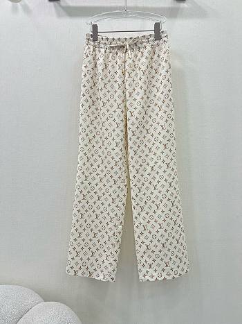 	 Bagsaaa Louis Vuitton Silk Fabric Monogram Cream Color Pants