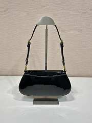 Bagsaaa Prada Black Patent Leather Shoulder Bag - 24*11*4cm - 2