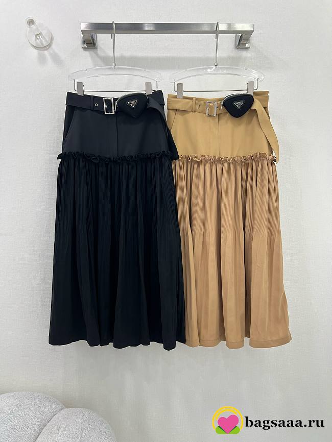 Bagsaaa Prada Midi Pleat Skirt With Triangle Pouch Belt - 1