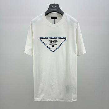 	 Bagsaaa Prada Triangle Logo White T-Shirt 02