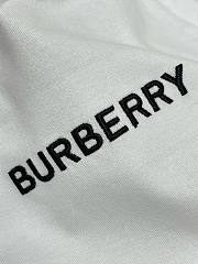 	 Bagsaaa Burberry White T-Shirt - 3