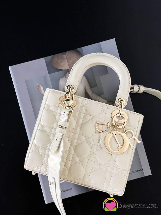 	 Bagsaaa Dior Small Lady Bag White Patent Cannage Calfskin 20cm - 1