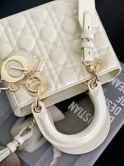 	 Bagsaaa Dior Small Lady Bag White Patent Cannage Calfskin 20cm - 2