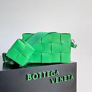 	 Bagsaaa Bottega Veneta Intrecciato-weave leather cross-body bag green - 26x16x6.5cm - 4