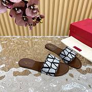 	 Bagsaaa Valentino Garavani Toile Iconographe Sandals Black/White - 4