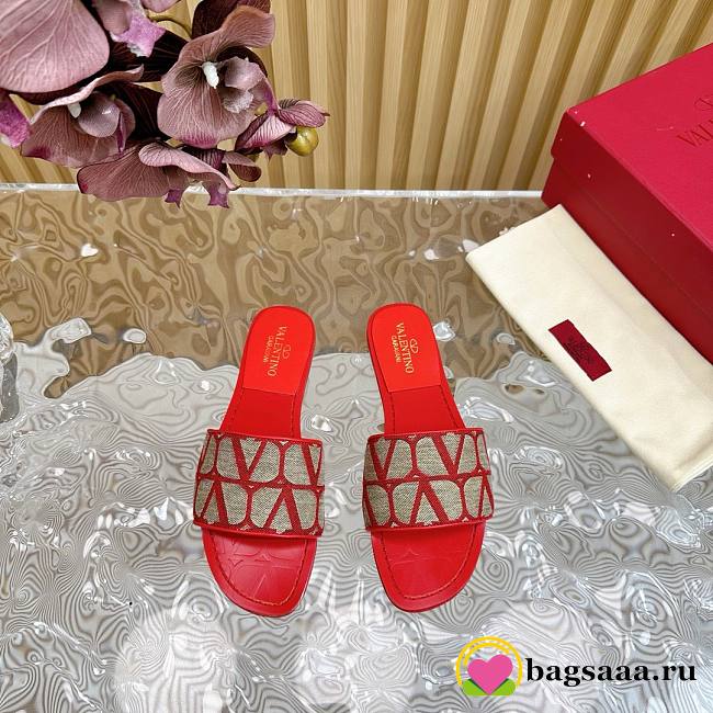 	 Bagsaaa Valentino Garavani Toile Iconographe Sandals Red/Beige - 1