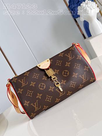 Bagsaaa Louis Vuitton Pochette Tirette Shoulder Bag - 22 x 12 x 5.5 cm