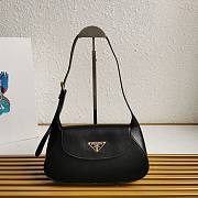 Bagsaaa Prada small leather shoulder bag - 25cm - 3