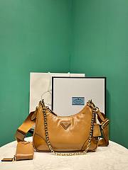 	 Bagsaaa Prada RE-Edition 2005 Smooth Leather Shoulder Bag In Brown - 23x17x605cm - 1
