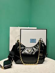 	 Bagsaaa Prada RE-Edition 2005 Smooth Leather Shoulder Bag In Black - 23x17x605cm - 1