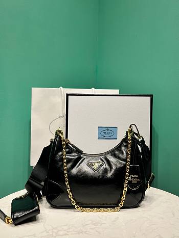 	 Bagsaaa Prada RE-Edition 2005 Smooth Leather Shoulder Bag In Black - 23x17x605cm