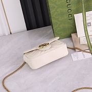 Bagsaaa Gucci GG Marmont Super Mini Bag 476433 White Size 16.5x10x4.5cm - 5