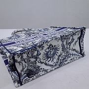 Bagsaaa Medium Dior Book Tote White and Navy Blue Toile de Jouy Soleil Embroidery - 36 x 27.5 x 16.5 cm - 3