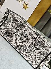 Bagsaaa Large Dior Book Tote White and Black Toile de Jouy Soleil Embroidery - 42 x 35 x 18.5 cm - 4