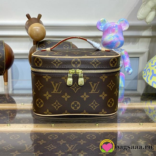 Bagsaaa Louis Vuitton Nice Mini Toiletry Pouch M44495 - 20cm - 1