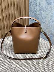 Bagsaaa Le 37 In Dark Beige Leather 742828 - 20 X 25 X 16 CM - 2