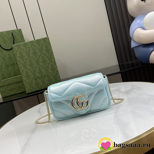 Bagsaaa Gucci GG Marmont Super Mini Bag 476433 Blue Iridescent - 16.5x10x4.5cm - 1