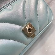 Bagsaaa Gucci GG Marmont Super Mini Bag 476433 Blue Iridescent - 16.5x10x4.5cm - 3