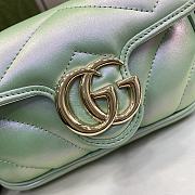 Bagsaaa Gucci GG Marmont Super Mini Bag 476433 Green Iridescent - 16.5x10x4.5cm - 3