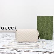 Bagsaaa Gucci GG Marmont Super Mini Bag 476433 Full White - 16.5x10x4.5cm - 4