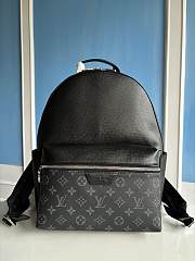 Bagsaaa Louis Vuitton M31033 Discovery Backpack Black - 29 x 38 x 20 cm - 1