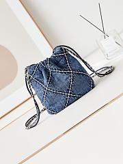 Bagsaaa Chanel 22 Mini Handbag Blue Denim AS3980 - 20 × 19 × 6 cm - 4