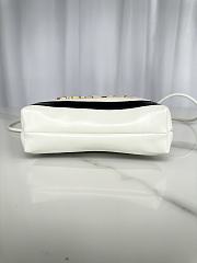 Bagsaaa Chanel 22 Mini Handbag White & Black AS3980 - 20 × 19 × 6 cm - 5