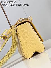 Bagsaaa Louis Vuitton M22038 Twist MM Plume Yellow - 23 x 17 x 9.5 cm - 3