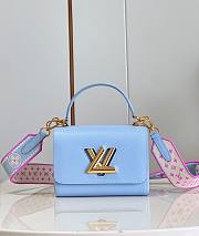 Bagsaaa Louis Vuitton Twist PM Nuage Blue M22515 Size 19 x 15 x 9 cm - 1