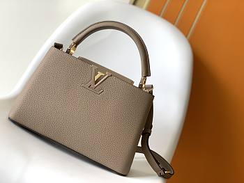 Bagsaaa Louis Vuitton M42253 Capucines MM Galet Grey - 31.5 x 20 x 11 cm