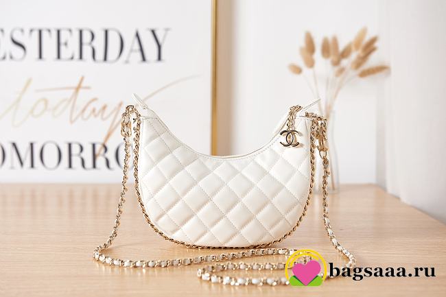 Bagsaaa Chanel Small Hobo Bag AS3917 White - 15×20×6 cm - 1