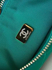 Bagsaaa Chanel Hobo Handbag Green Lambskin AS4220 - 19 × 24 × 5 cm - 5