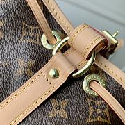 Bagsaaa Louis Vuitton M40817 Noé BB Monogram - 22 x 24 x 15 cm - 5