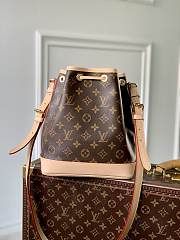 Bagsaaa Louis Vuitton M40817 Noé BB Monogram - 22 x 24 x 15 cm - 3