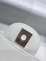 Bagsaaa Chanel Small Flap Bag White Caviar Silver Hardware - 23.5 cm - 2