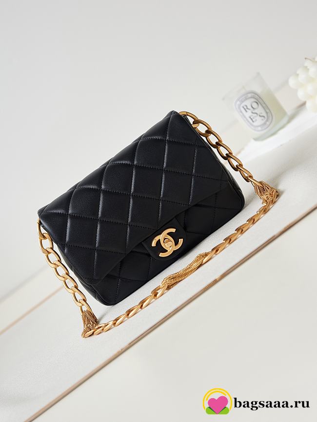 Bagsaaa Chanel Small Flap Bag Black Lambskin AS4231 - 17 × 21 × 6 cm - 1