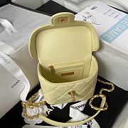 Bagsaaa Chanel Small Vanity Case Yellow AS3973 - 12.5×15×8 cm - 4