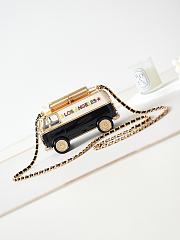 Bagsaaa Chanel Mini Van Minaudiere Black/White/Gold AS4590 - 9.4 × 16 × 8.7 cm - 1