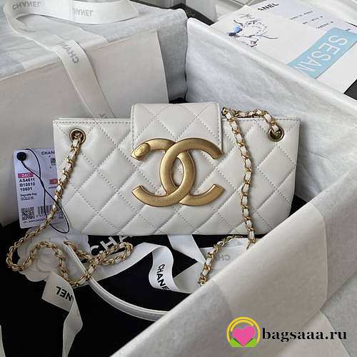 Bagsaaa Chanel Baguette Bag AS4611 White - 11.5 × 24 × 4.5 cm - 1