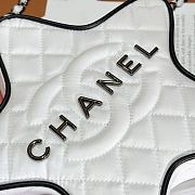 Bagsaaa Chanel Star Handbag AS4579 White - 22.5 × 22.5 × 6 cm - 4