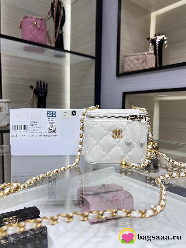  Bagsaaa Chanel Clutch With Chain AP1447 White Lambskin - 8.5-11-7cm - 1