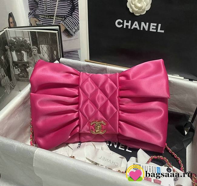 Bagsaaa Chanel Clutch Satin & Gold-Tone Metal Pink AS4098 - 20 × 20 × 4 cm - 1