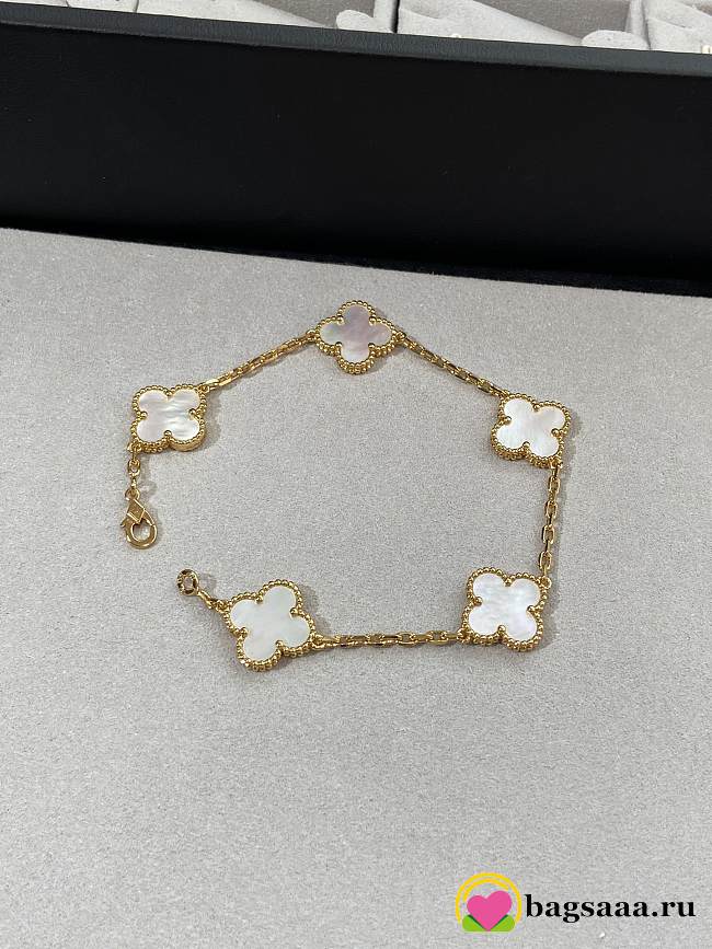 Bagsaaa Van Cleef & Arpel Vintage Alhambra Bracelet 5 Motifs Gold & White - 1