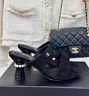 Bagsaaa Chanel Mules Black Suede & Imitation Pearls G45685 - 1