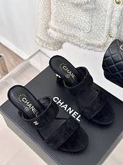 Bagsaaa Chanel Mules Black Suede & Imitation Pearls G45685 - 3