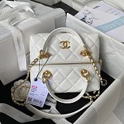 Bagsaaa Chanel Bag With Top Handle AS4201 White - 17X21X5.5cm - 1