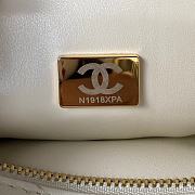 Bagsaaa Chanel Bag With Top Handle AS4201 White - 17X21X5.5cm - 3