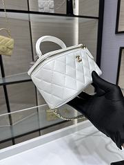 Bagsaaa Chanel Small Vanity With Chain White AP2199 - 17*9.5*8cm - 5