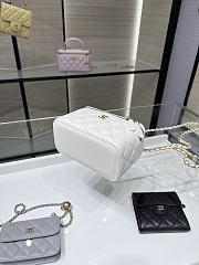 Bagsaaa Chanel Small Vanity With Chain White AP2199 - 17*9.5*8cm - 3