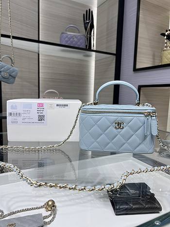 Bagsaaa Chanel Small Vanity With Chain Light Blue AP2199 - 17*9.5*8cm